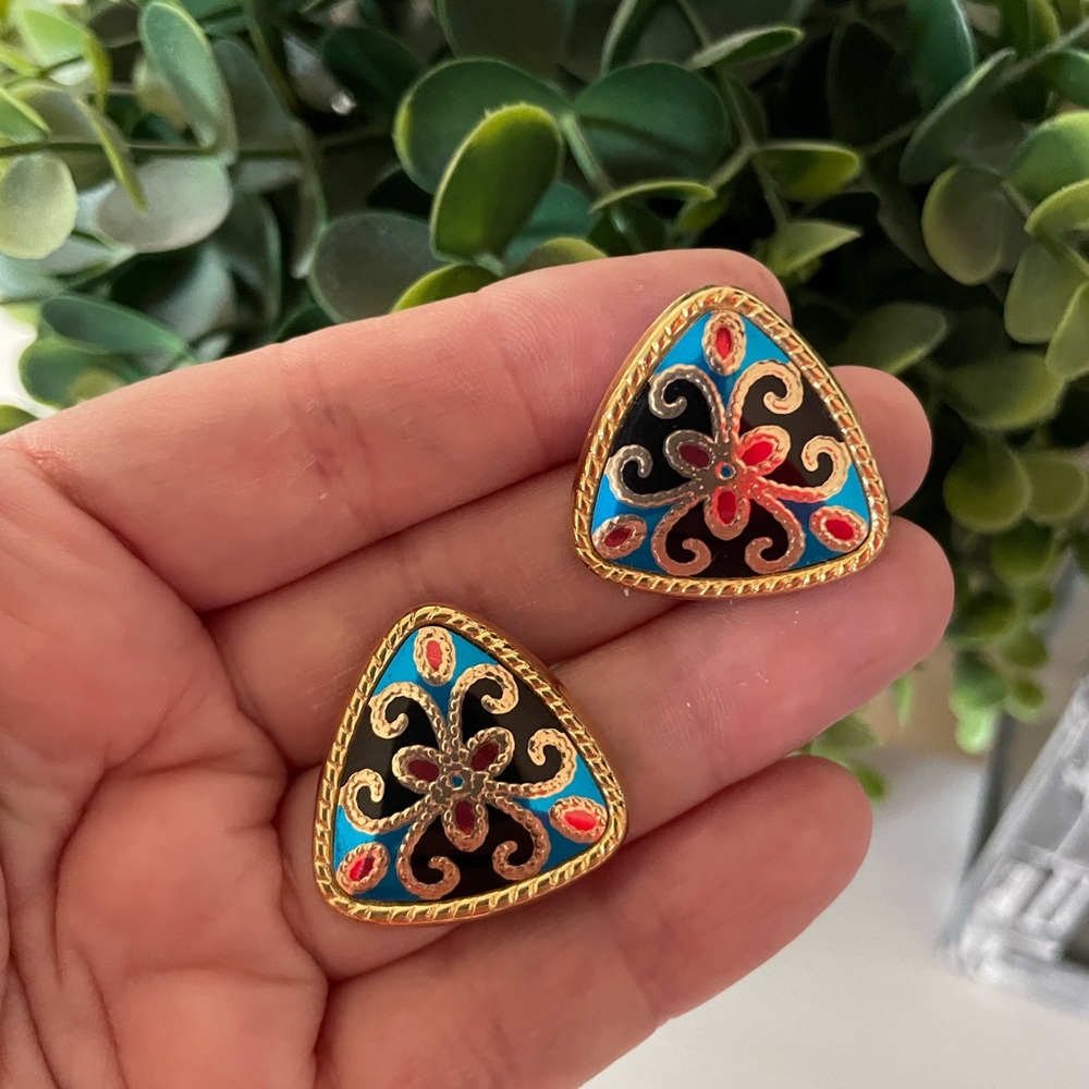 Avon Blue Red Black Enamel Gold Tone Triangle Mosaic Stud Earrings Vintage